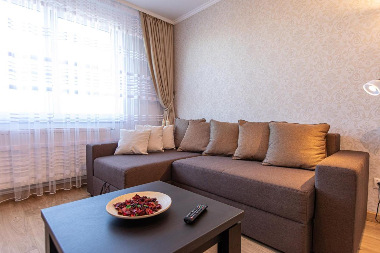 Onyx - Wonder Aparthotel Brasov Bagian luar foto