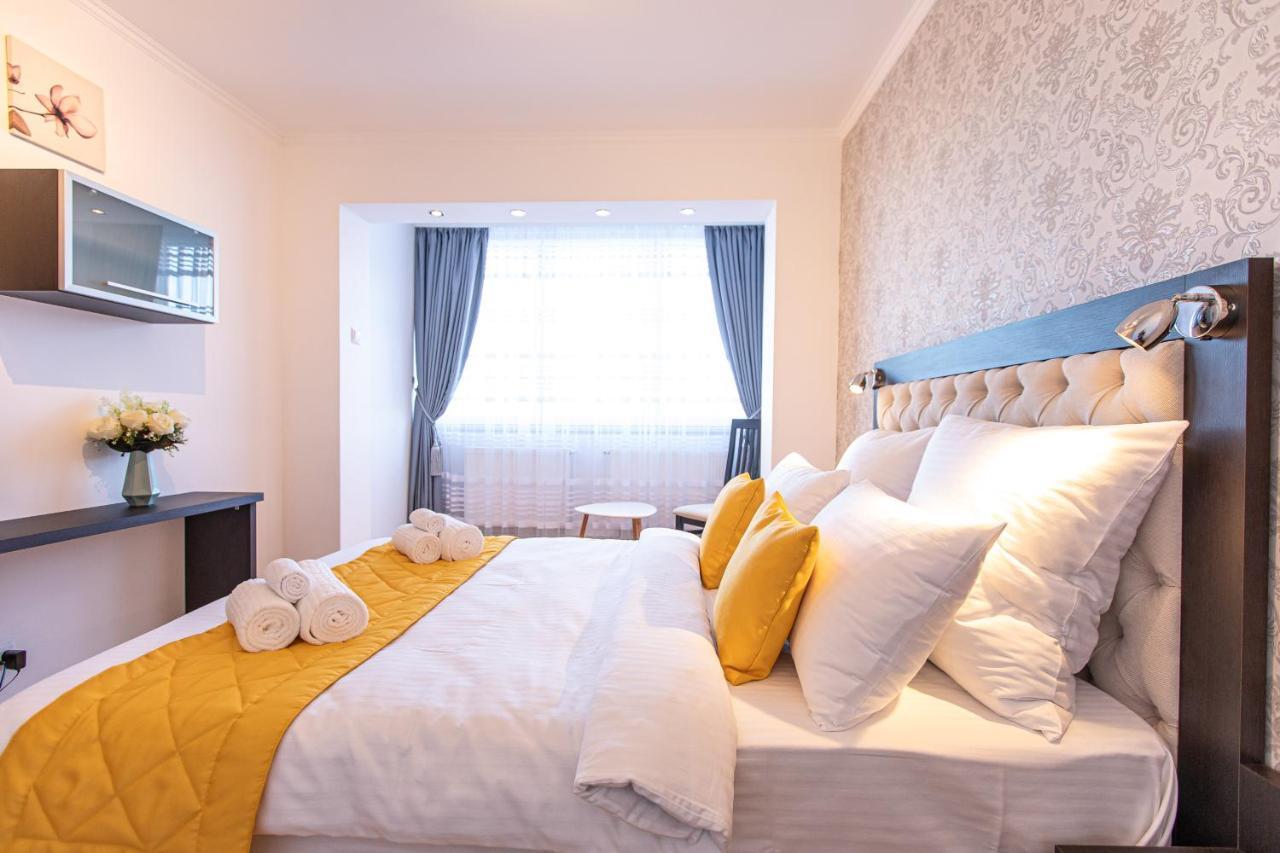 Onyx - Wonder Aparthotel Brasov Bagian luar foto